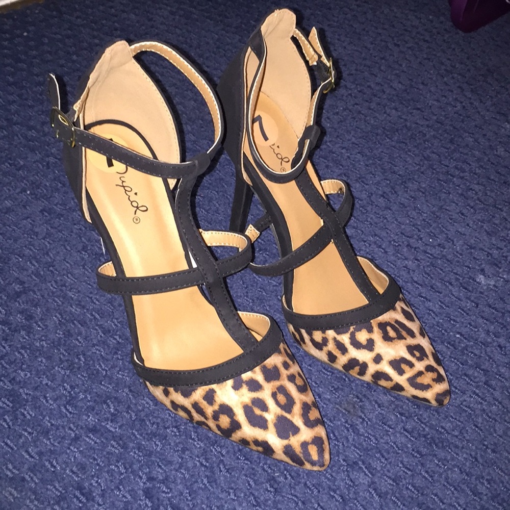 >> Brand new Leopard Heels
